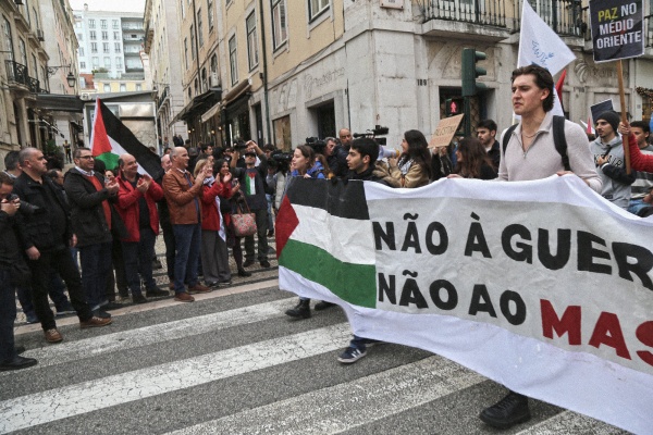 Manifestação pela Paz no Médio Oriente e pelos direitos do Povo Palestiniano