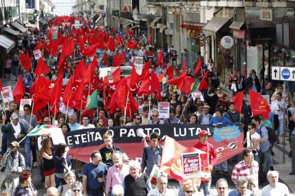 Manifestação «É tempo de dizer basta! Rejeitar o Pacto de Agressão, lutar por um Portugal com futuro» - Lisboa