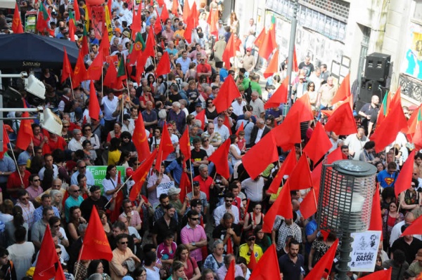 Manifestação «É tempo de dizer basta! Rejeitar o Pacto de Agressão, lutar por um Portugal com futuro» - Porto