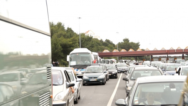 Marcha por Abril contra a exploração e o empobrecimento