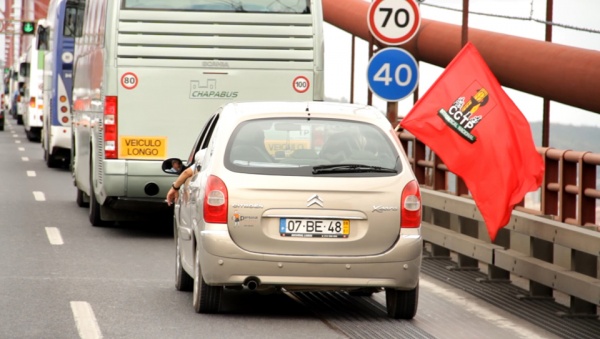 Marcha por Abril contra a exploração e o empobrecimento
