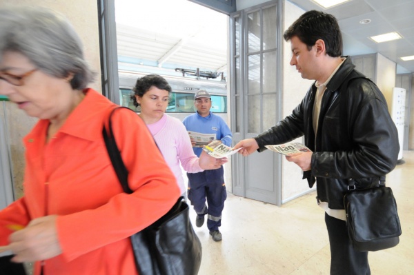 PCP contra a privatização da CP