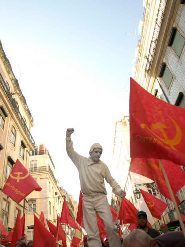 PCP junta mais de 5 000 em Lisboa contra as injustiças