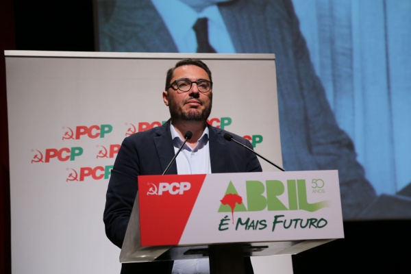 Sessão «25 de Abril uma Revolução libertadora e emancipadora. Abril é mais futuro!»