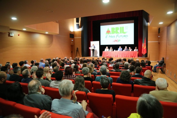 Sessão «25 de Abril uma Revolução libertadora e emancipadora. Abril é mais futuro!»