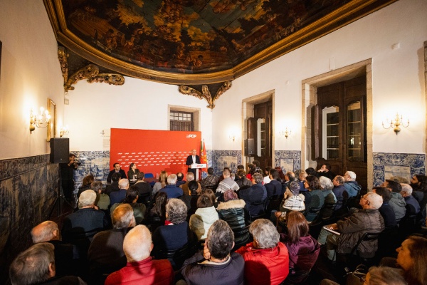 Sessão evocativa do 112.º aniversário de Álvaro Cunhal «Revolução de Abril. Transformações profundas e resistência ao processo contra-revolucionário»
