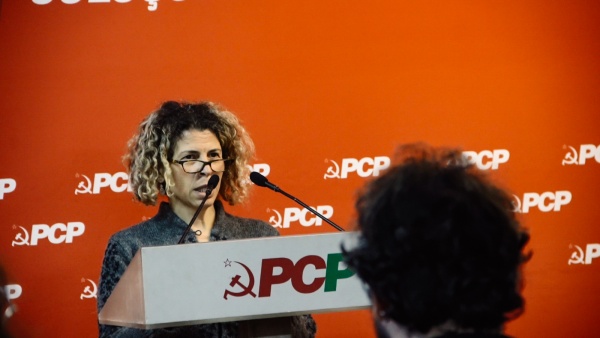 Sessão «Pelo direito à Habitação – testemunhos da realidade na região do Porto»