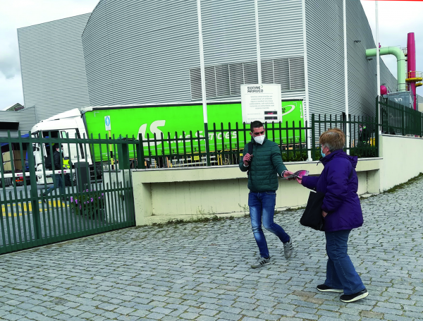 With workers in 500 workplaces