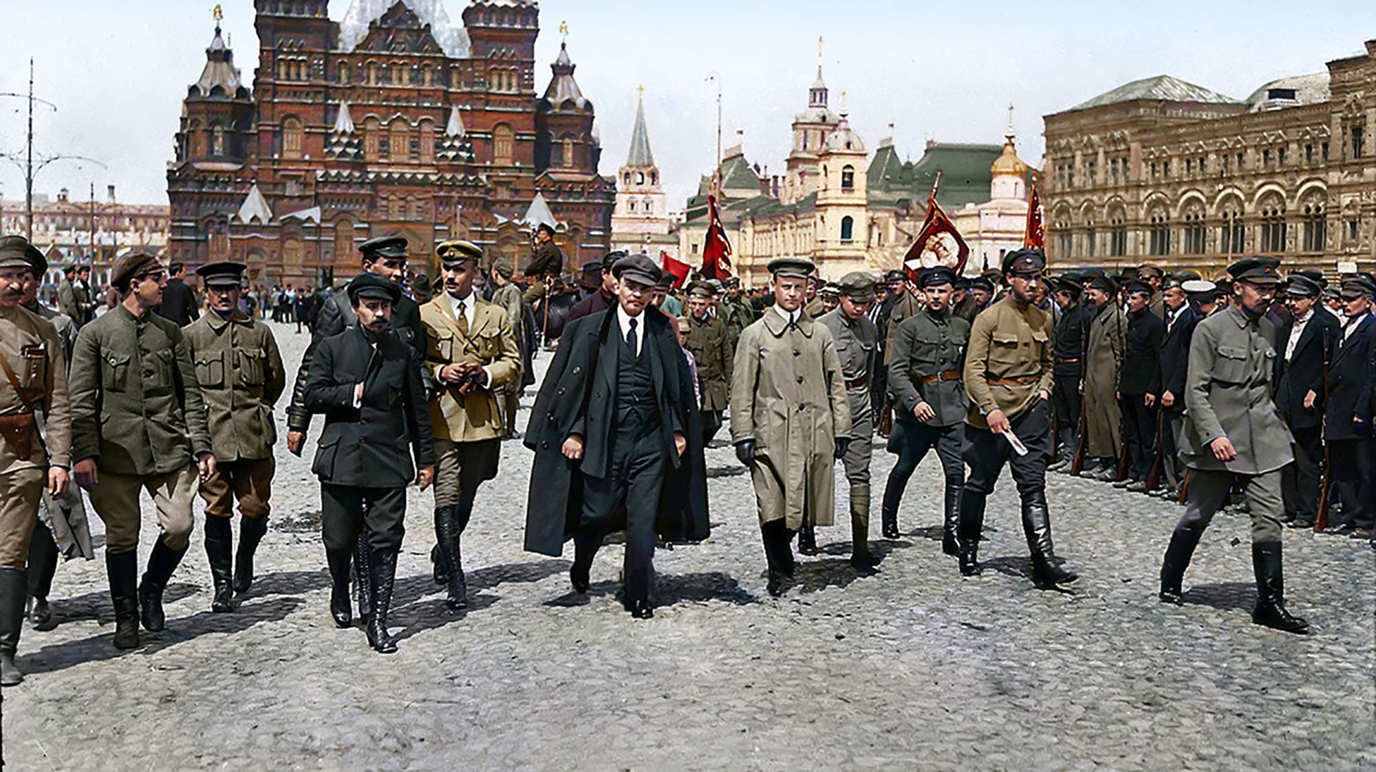 Quando os soviéticos transformaram a Praça do Palácio em um enorme